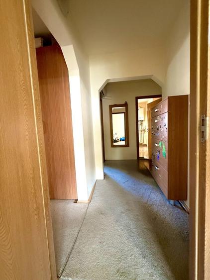 Apartament cu 3 camere decomandat, mobilat în Aradului