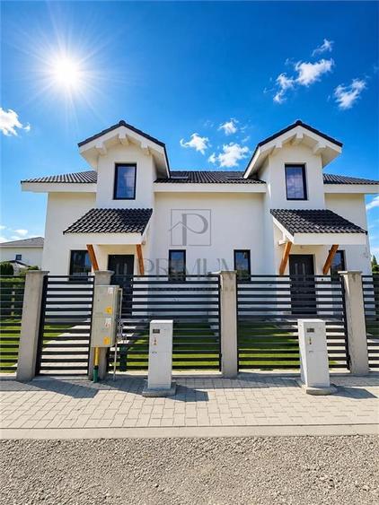 Duplex cu 4 camere cu Canalizare în Moșnița Nouă