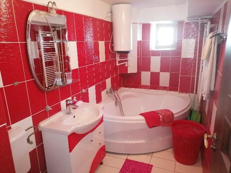 Casa de Cultura-bloc stradal-2 camere decomandate, mobilate si utilate - 7