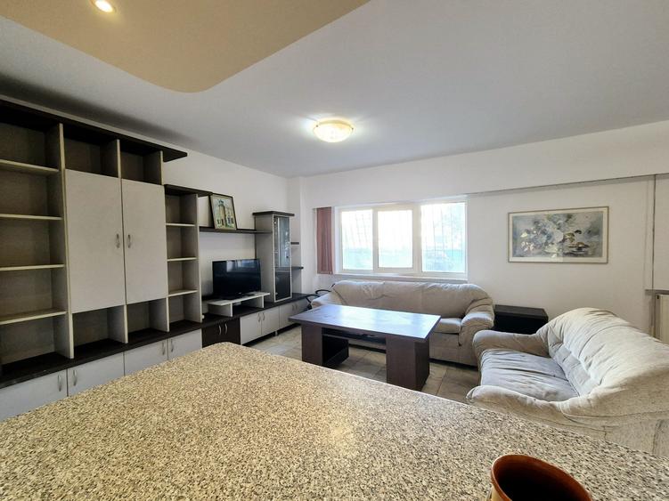 Constanta - Central - Str Traian - apartament 2 camere decomandat - 2