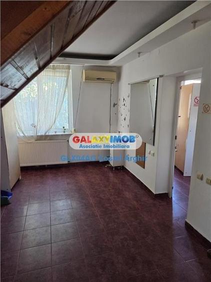 Inchiriem spatiu comercial de 60 mp pe 2 nivele zona ultracentrala - 2