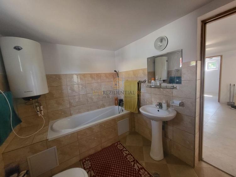 Inchiriere proprietate multifunctionala cu teren, Sector 4 - 10