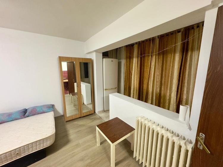 Garsoniera decomandata, 1 minut metrou Gorjului , bloc anvelopat - 5