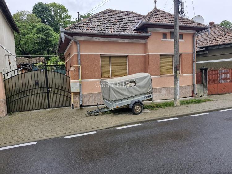 Casa frumoasa - zona linistita