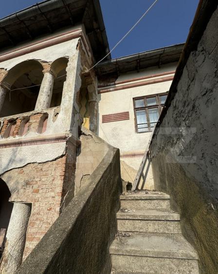 Conac cu teren intravilan 8759 mp, priveliste panoramica, Ci - 7