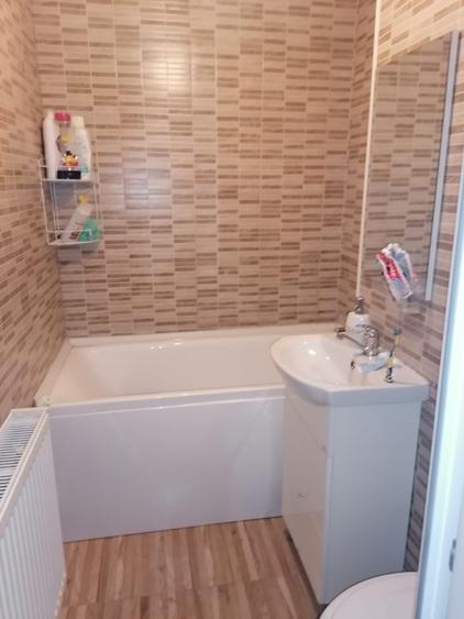 Vând apartament 3 camere  - 4