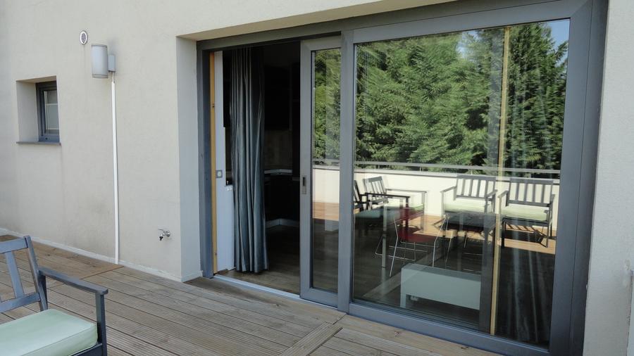 Apartament cu 3 camere decomandat în Grigorescu