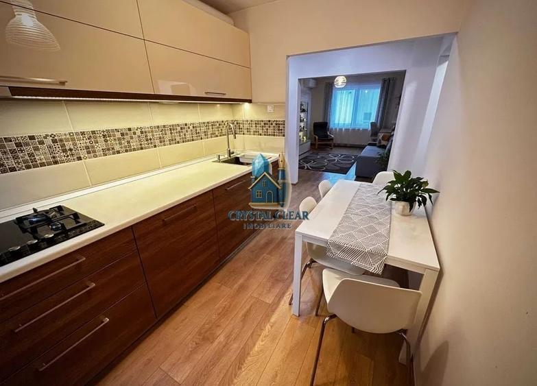 Apartament cu 3 camere decomandat, mobilat în Tudor