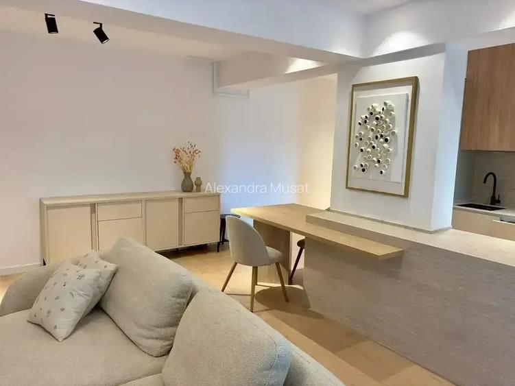 Inchiriere apartament 3 camere nou | Prima chirie | parcare inclusa Inchiriere apartament 3 camere nou | Prima chirie | parcare inclusa
