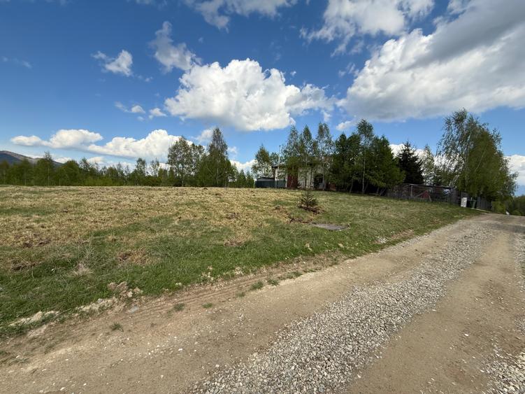 Teren intravilan 1000 mp in satul Pestera, Comuna Moieciu la 12 km de Bran - 3