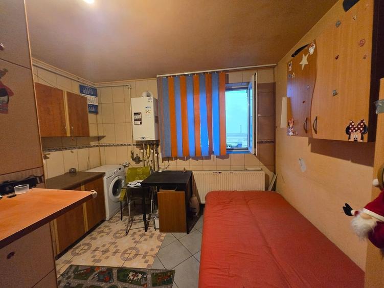 Garsoniera dubla 30mp centrala -Auchan Titan, Bd. 1 Decembrie - 2