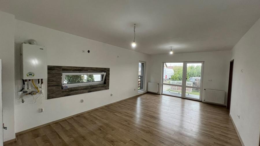 Apartament cu 3 camere decomandat în Independenței