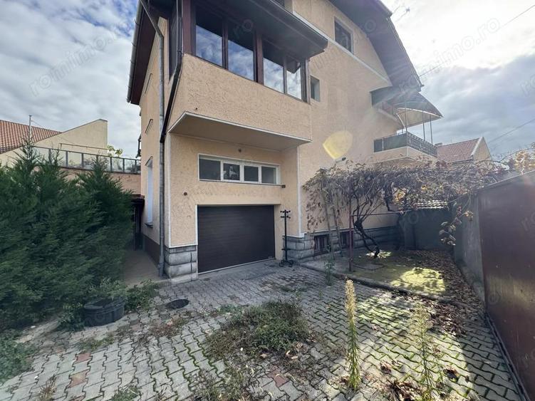 Casa ultracentrala cu curte ?i garaj | Confort premium in inima Oradiei - 6