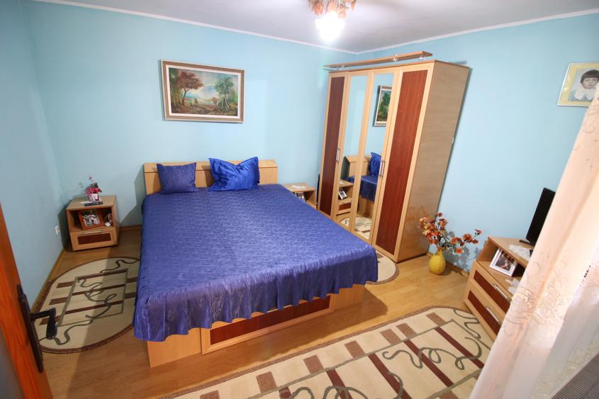 Casa 2 camere + 520 mp teren (gradina) str. Drumul Viilor - 14
