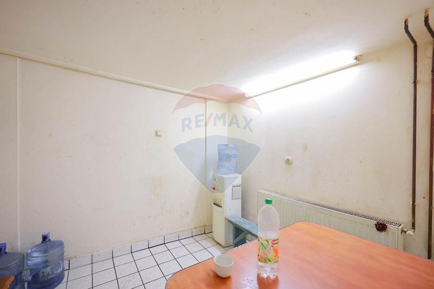 Spatiu comercial si brutarie/patiserie de Inchiriat in zona Iosia - 12