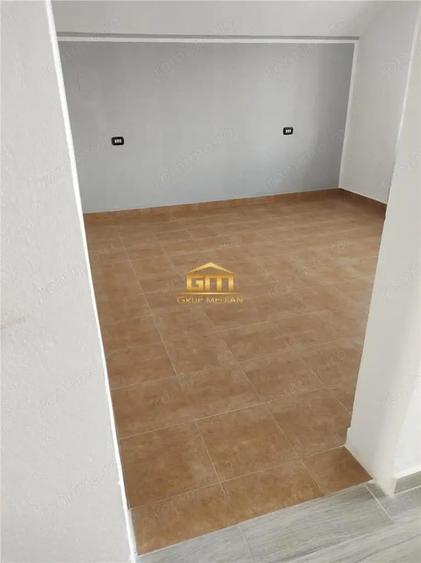 Proprietate deosebita cu doua case ?i teren 5.600 mp, situata in zona lini?tita, Gole?ti - 16