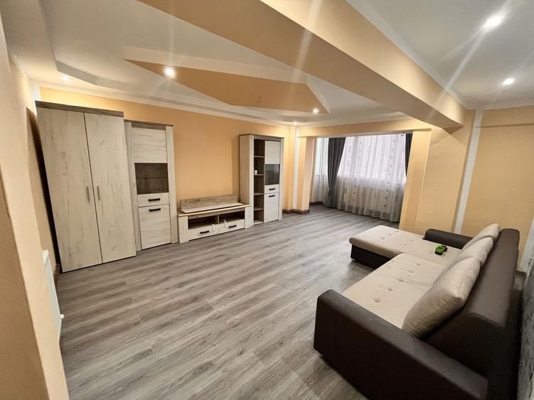 Apartament 3 camere,decomandat - 8