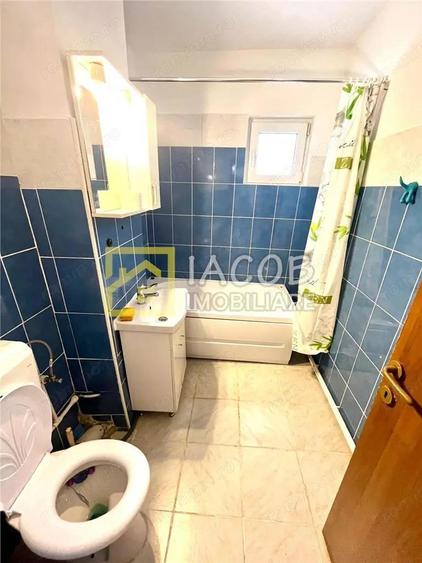 Apartament, str. Bicaz, 3 camere decomandate, etaj 1 - 8