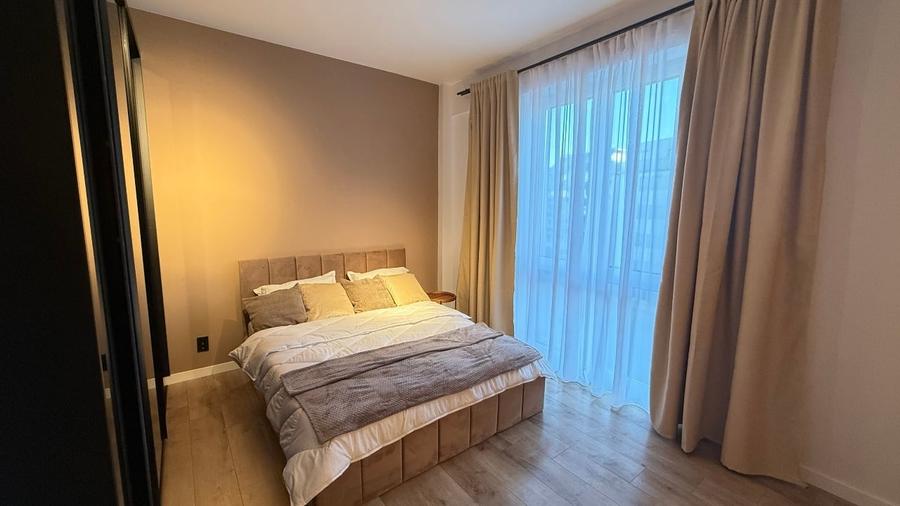 Persoana fizică vând ap  2 cam Lux bloc nou ,57 mp+balcon,zona VIVO str Razoare - 7