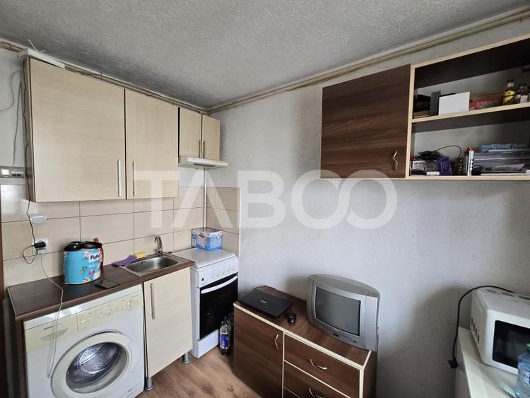 Garsoniera decomandata etaj intermediar 1 zona Vasile Aaron Sibiu - 2