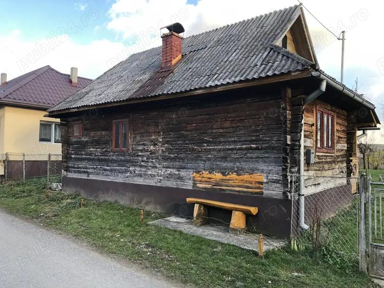 Casa de vanzare din lemn - 1