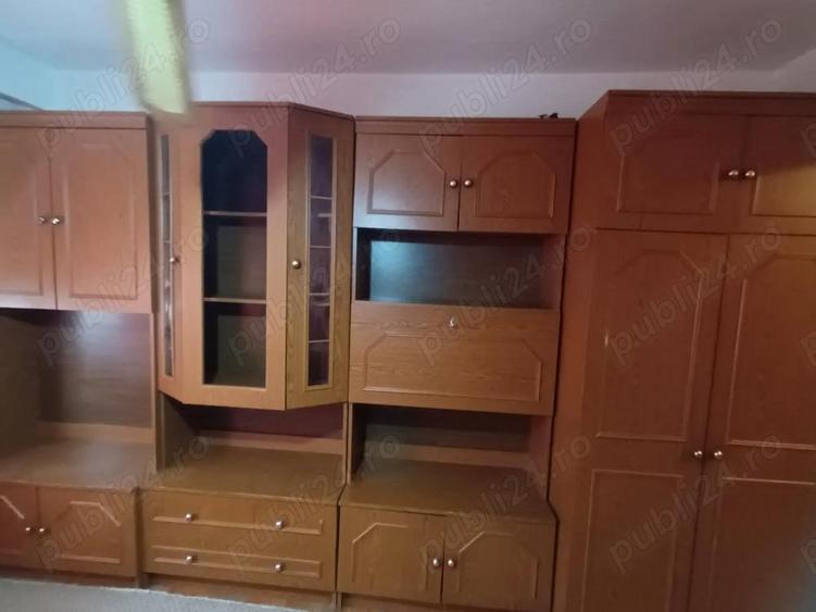 Inchiriez garsoniera - 2