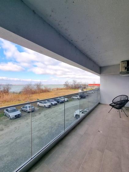 Rezidenta centrala in Mamaia cu vedere frontala catre lac - 12