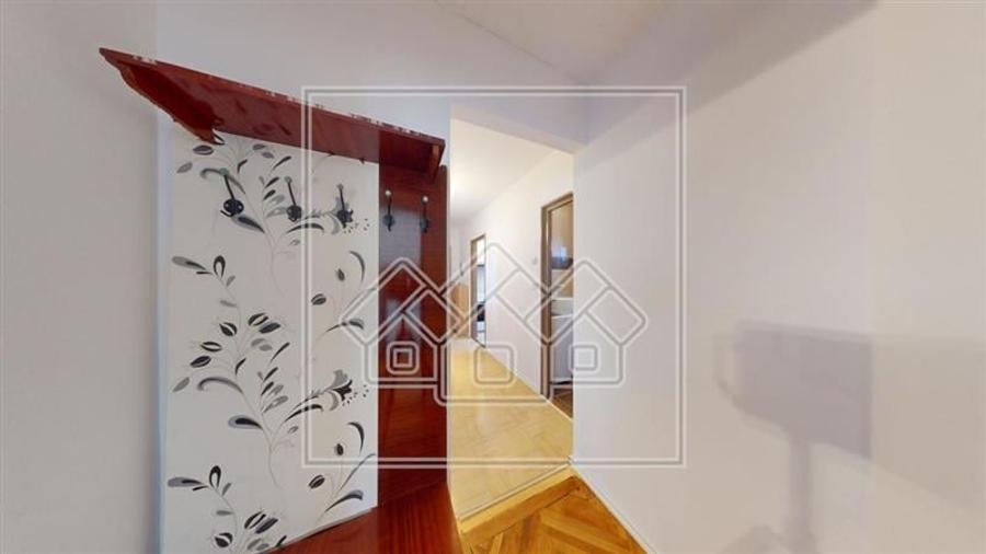 Apartament de vanzare in Sibiu - 47 mp utili + balcon - decomandat - 11