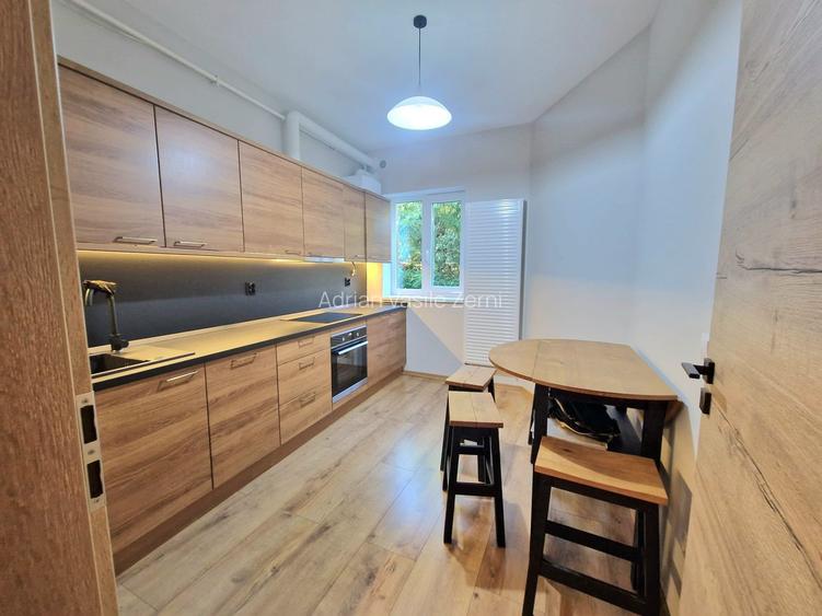 Apartament cu 2 camere decomandat în Central Apartament cu 2 camere decomandat în Central