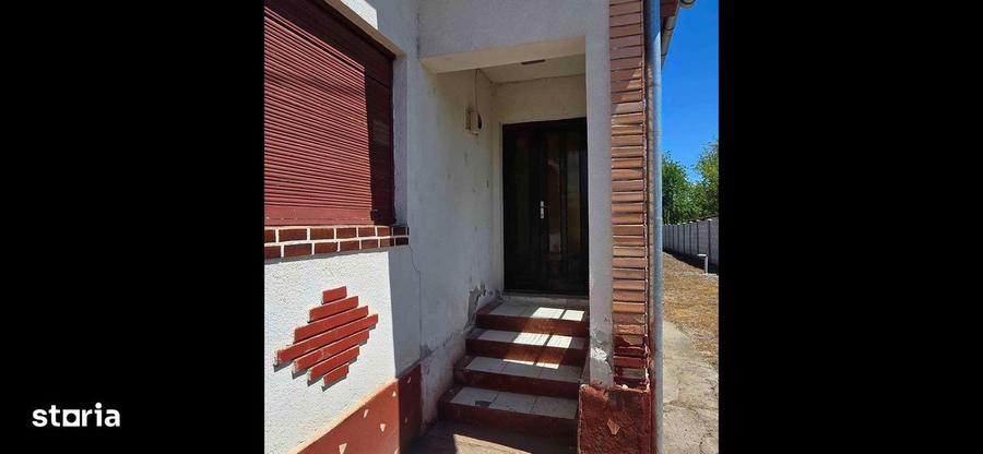 Casa in Cristur cu trei camere. - 6