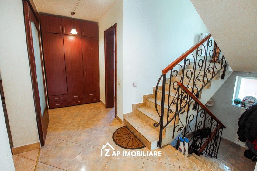 Casă individuală cu 5 camere cu Canalizare în Unirii
