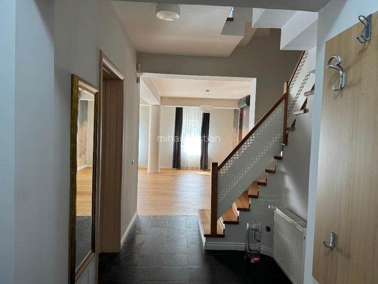 Vila Erou  Iancu Nicolae recent renovata la interior