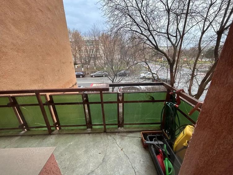 Apartament cu 3 camere decomandate de vanzare - 2