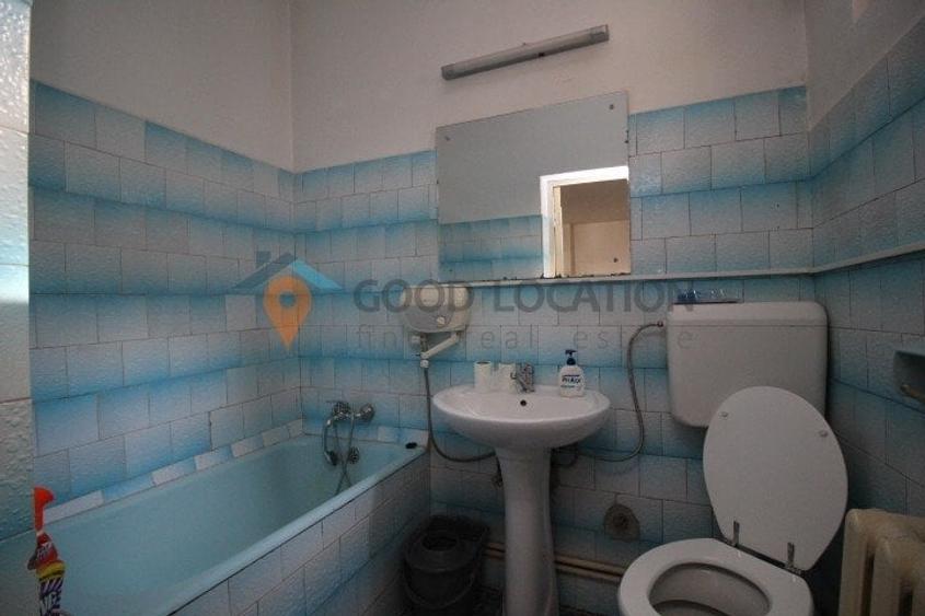 VILA DE VANZARE LA PIATA DOMENII, SINGUR CURTE - 7