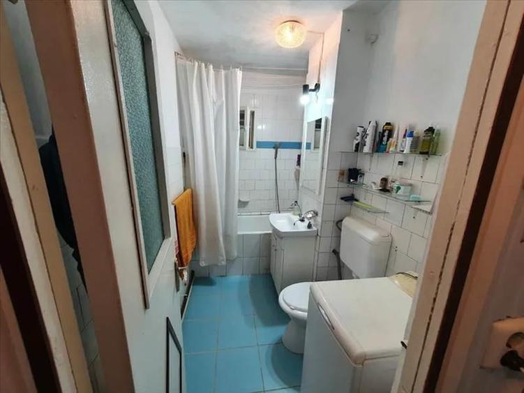 Apartament 2 decomandat  ,etajul 1, intrare Racadau-Carpatilor - 4