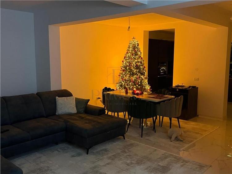 GIROC - DUPLEX SPATIOS - MOBILAT SI UTILAT - TEREN 333MP - TOATE UTILITATILE - 2