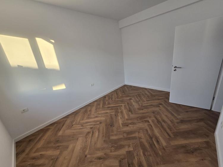 Nou. Disponibil imediat. 4 dormitoare. Aproape de Zone2. - 10