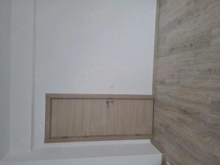Apartament de vanzare cu 3 camere - 1