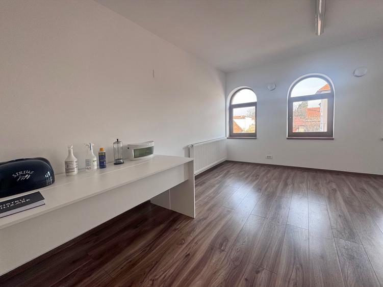 Casa/ Spatiu de Inchiriat - 8