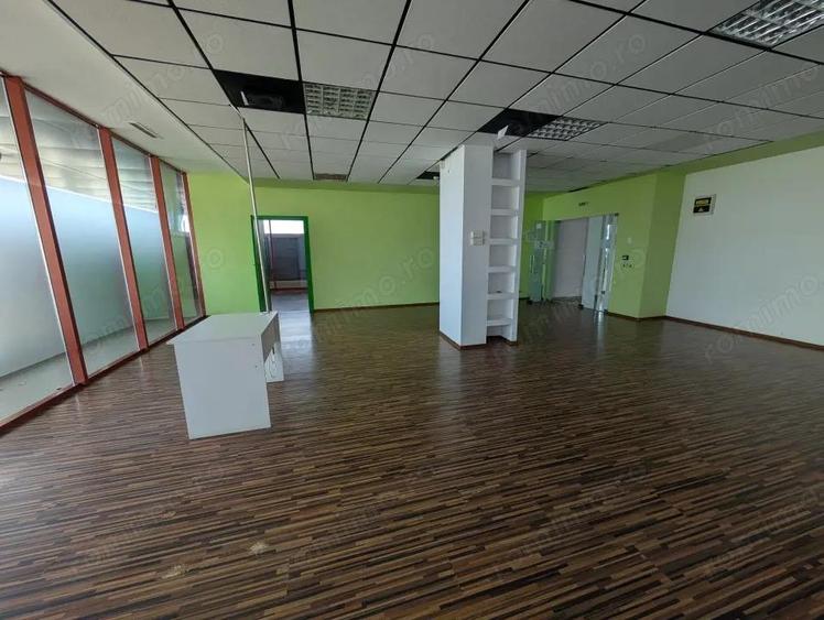 Spatiu 30AVENUE, asigurari, consultanta , servicii - 4