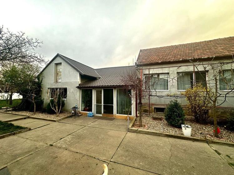 Casa moderna, 2 corpuri de cladire, teren 1000 mp, zona Aradul Nou - 13