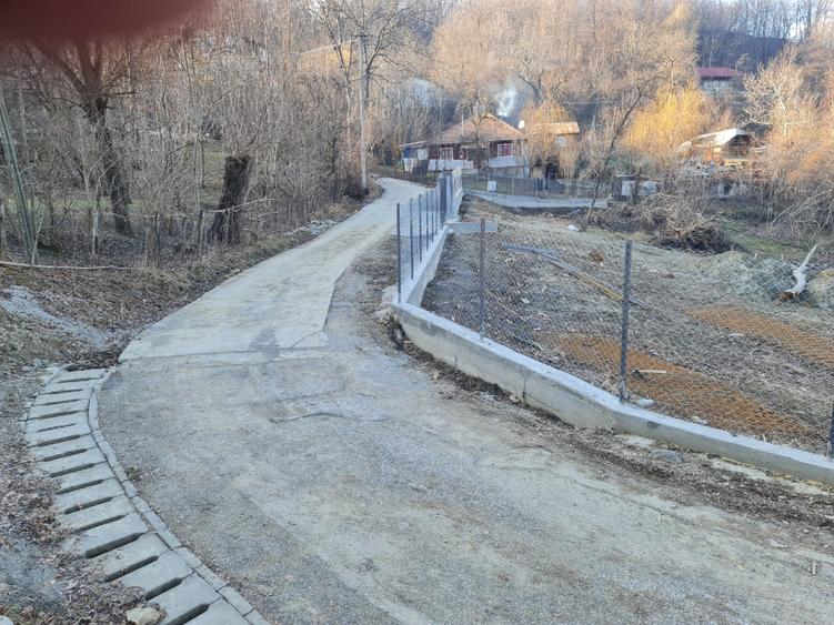 Vanzare teren central Slanic - 5