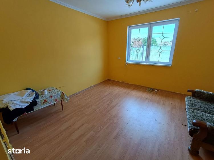 Apartament la casa ( triplex ) / 9 mai - 2