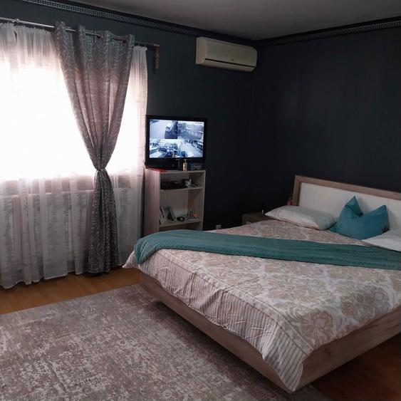 Casa cu suprafata generoasa - 2