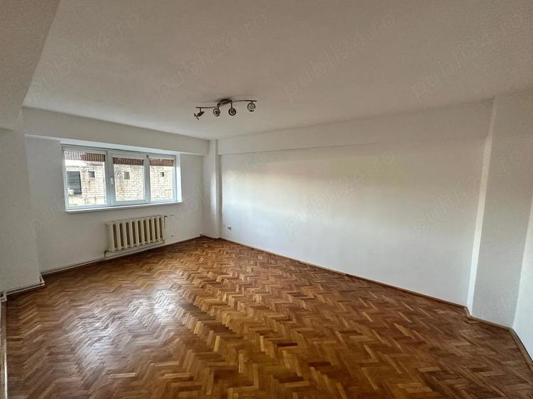 Apartament de vanzare - 1