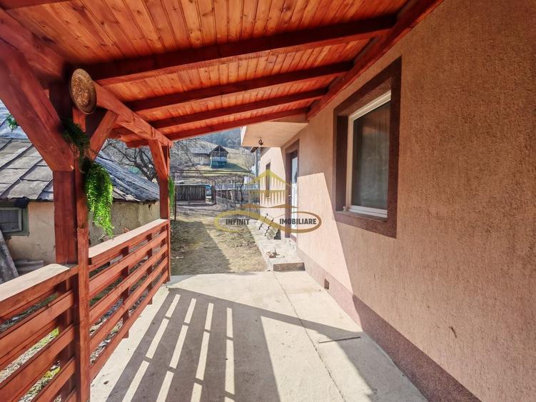 Casă de vânzare din BCA, in PARAVA - 15