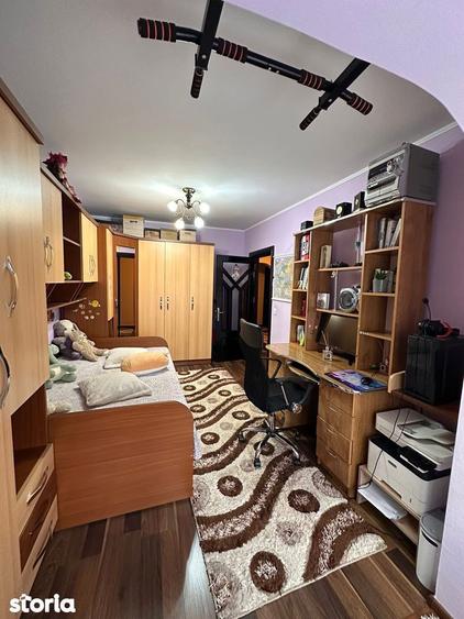 De vanzare apartament cu 3 camere, etajul 1,zona Episcopiei, boxa 30mp - 7