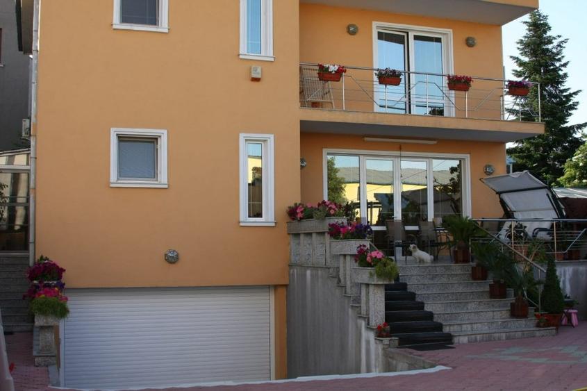 Zona Baneasa,Vila, superba, spatioasa, piscina,curte generoasa,etc.. - 7