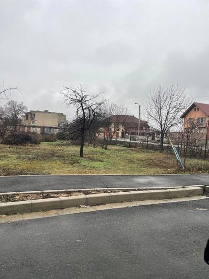 Vand 2 loturi teren de 350 mp/parcela, zona Oncea, str Bunytai Vince - 8