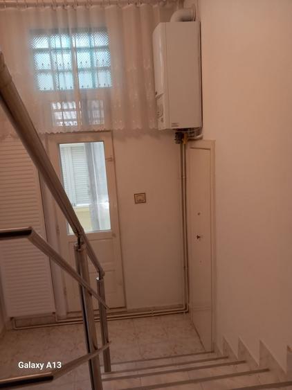 BRASADAS vinde casa 2 cam cu etaj 6 ari zona Bercu Rosu. - 6